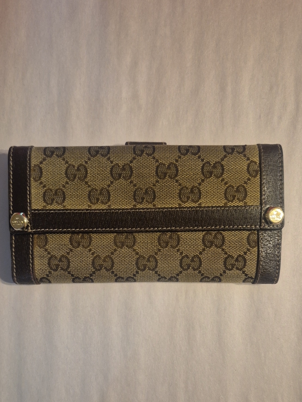 Gucci Authentic GG Supreme Canvas Continental Wallet. EUC